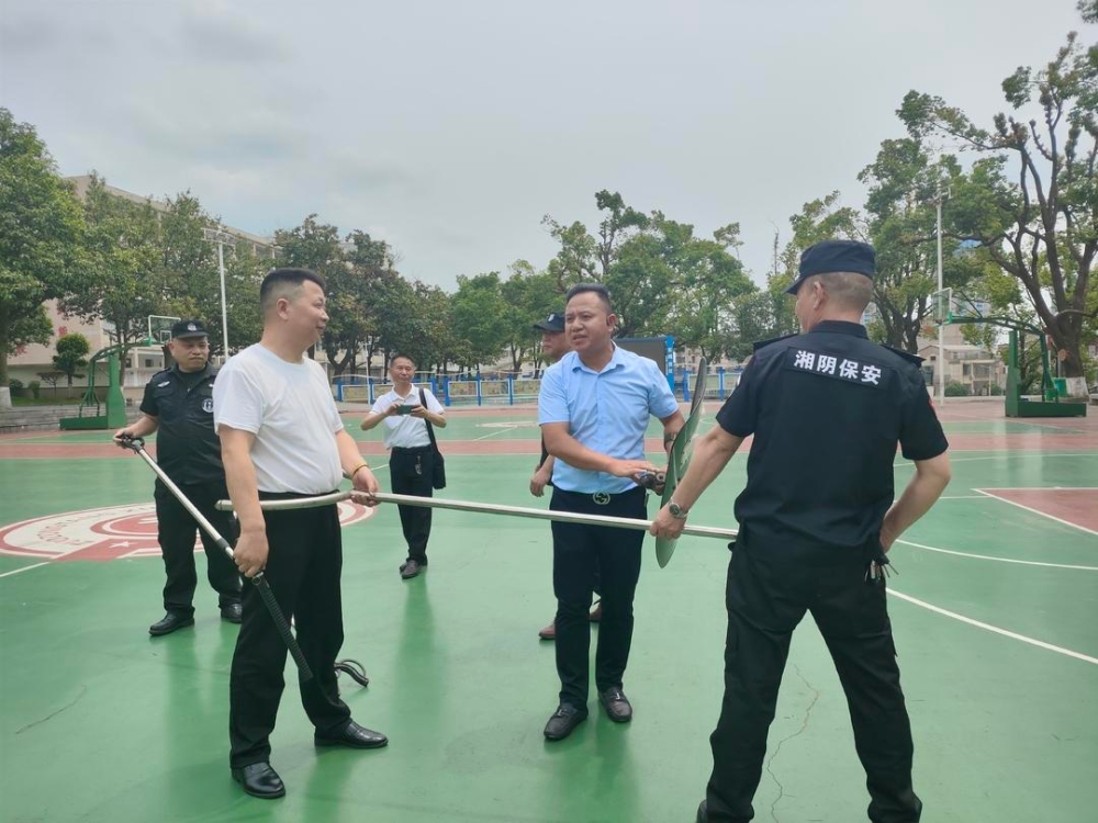 湘阴蓝盾保安服务:强化安保技能培训 守护学校师生安全