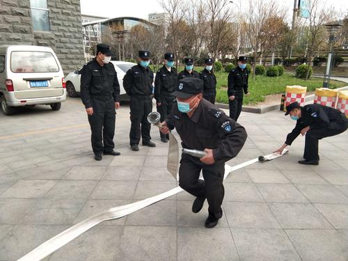 平阴振邦二中队驻供电公司保安队员开展春季消防知识培训及实战演练